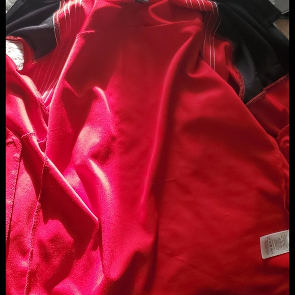 Adidas red training jacket - Picture 12 of 14